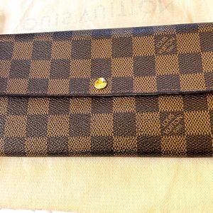 SOLD!!! Authentic LV Damier Ebene Sarah Long Wallet